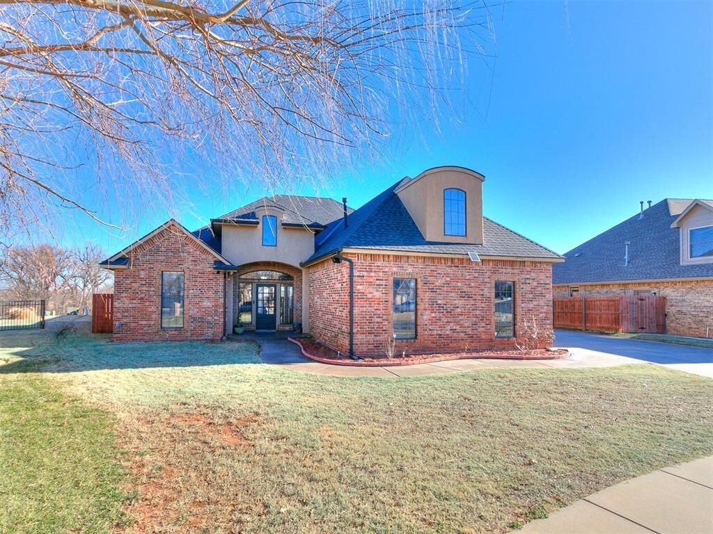 Property Photo: 16400 Winding Park Drive OK 73013