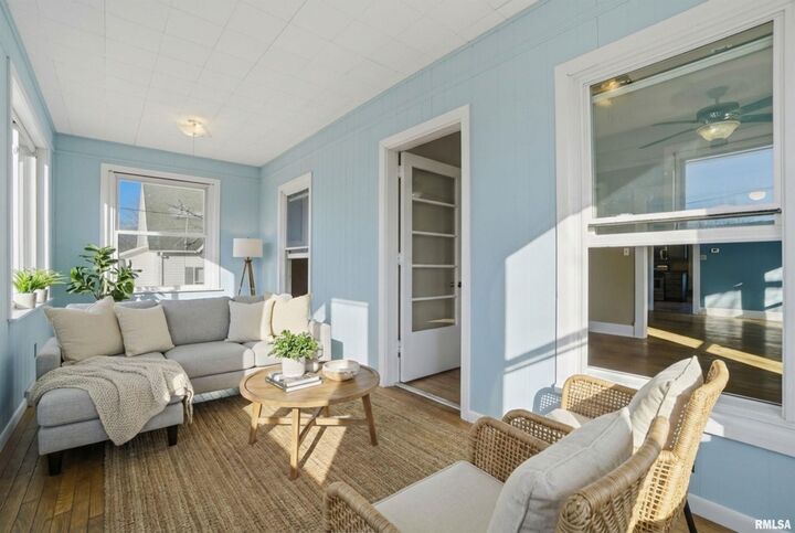 Property Photo: 509 W Fort Street IL 61531