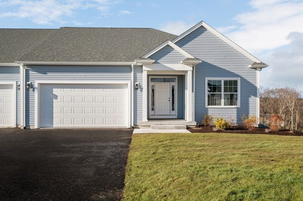 Property Photo:  57 Crestwood Circle 40  MA 01588 