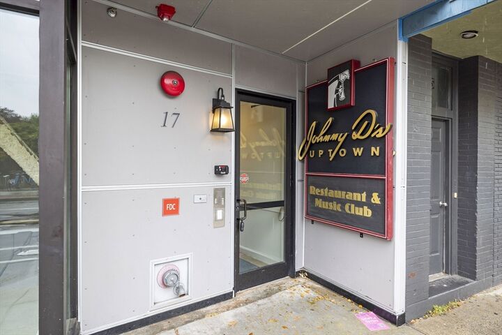 Property Photo:  17 Holland Street 301  MA 02144 