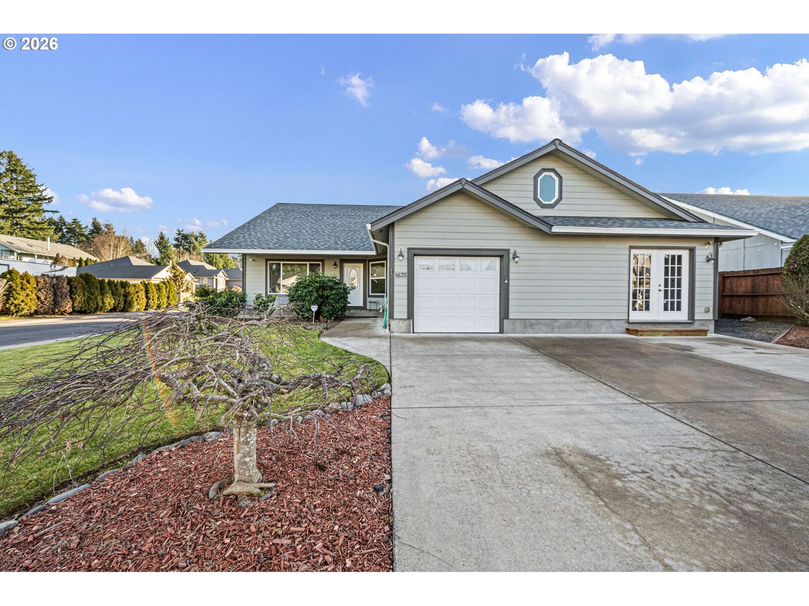 Property Photo:  1635 Fairview Pl  OR 97424 