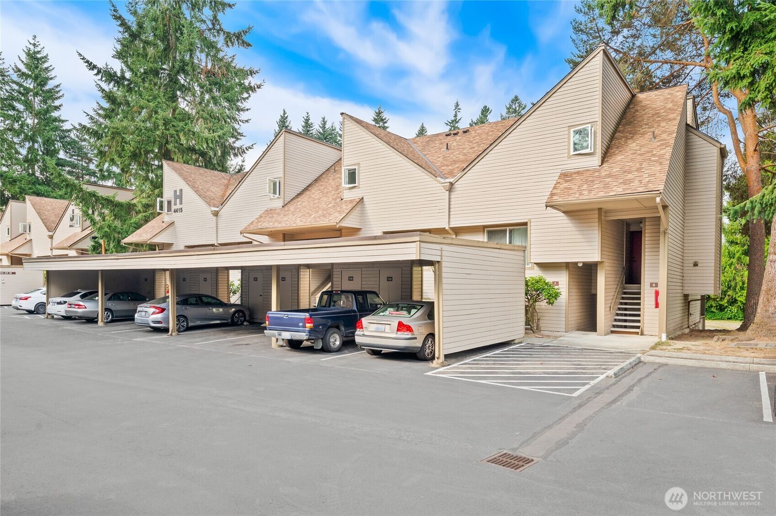 Property Photo: 4415 145th Avenue NE H5 WA 98007