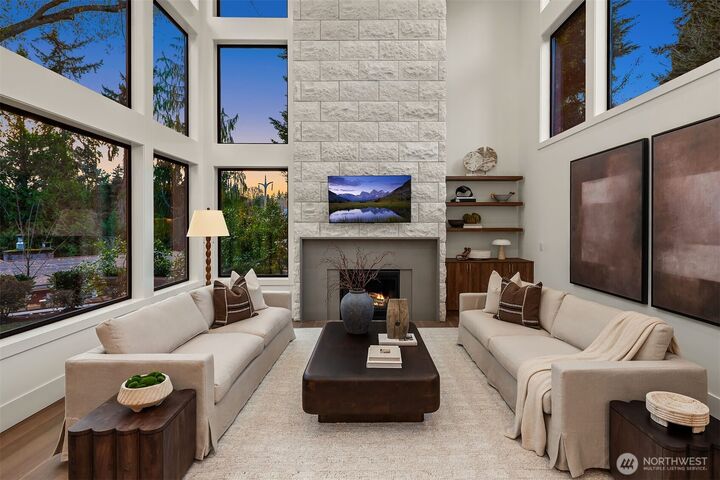 Property Photo:  822  91st Avenue NE  WA 98004 