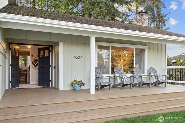 Property Photo:  14607 SE 170th Place  WA 98058 