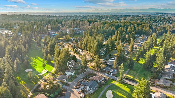 Property Photo:  14607 SE 170th Place  WA 98058 