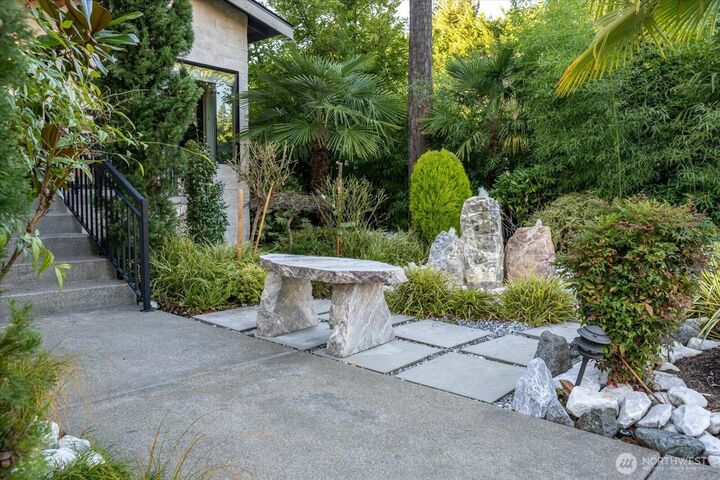 Property Photo:  1717  99th Avenue NE  WA 98004 