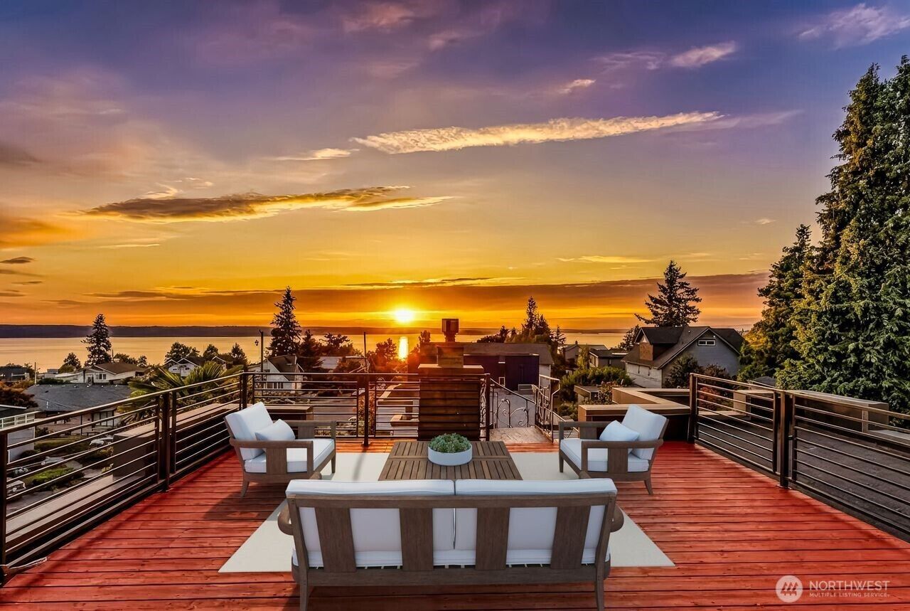 Property Photo:  3940 SW Rose Street  WA 98136 