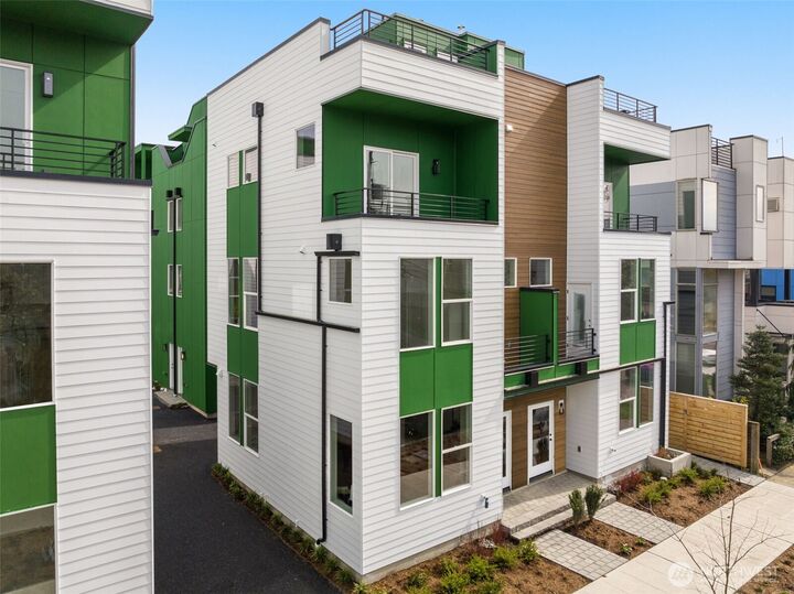 Property Photo:  2809 S Charles Street  WA 98144 