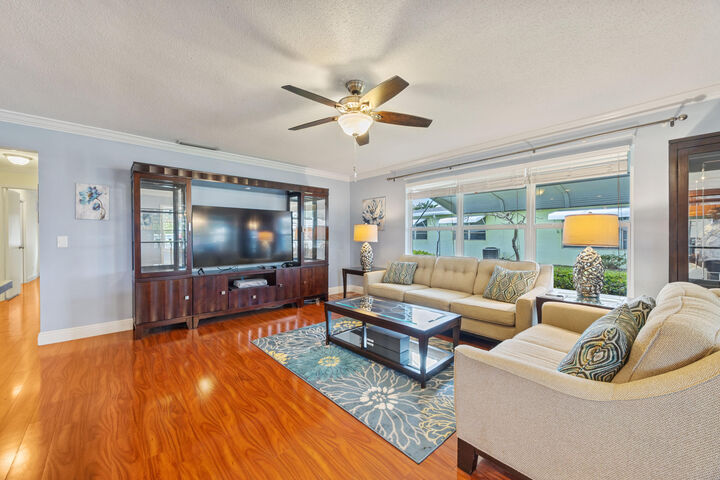 Property Photo:  150 South Boulevard  FL 33435 