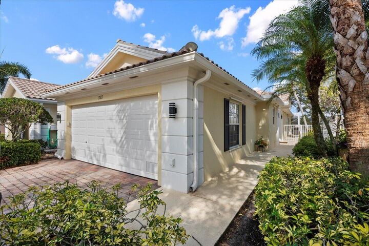 Property Photo: 3107 Verdmont Lane FL 33414