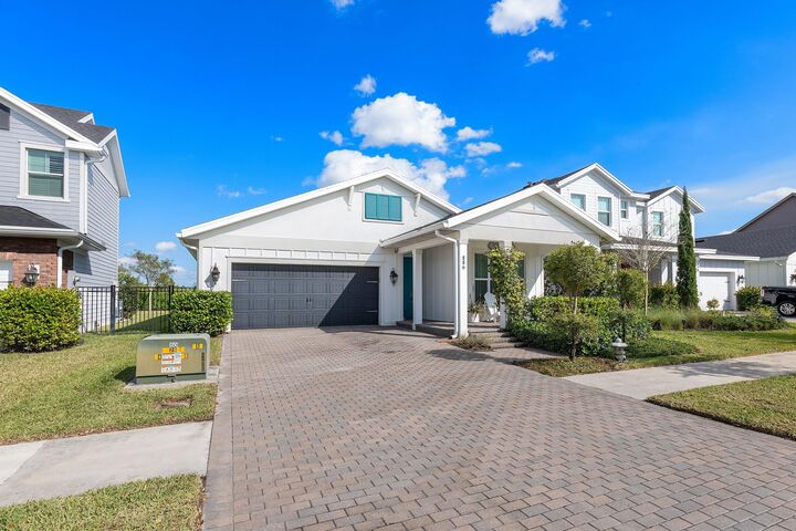 Property Photo: 886 Ember Ridge FL 33470