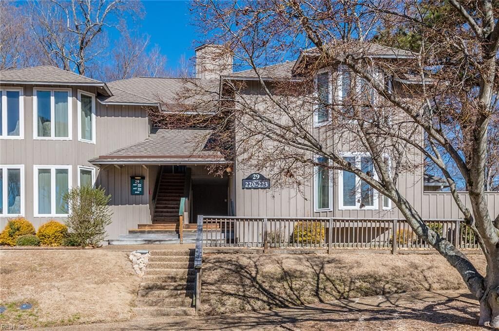 Property Photo:  220 Padgetts Ordinary  VA 23185 