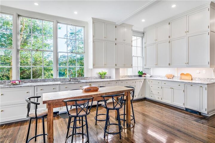 Property Photo:  115 Narragansett Avenue  RI 02840 