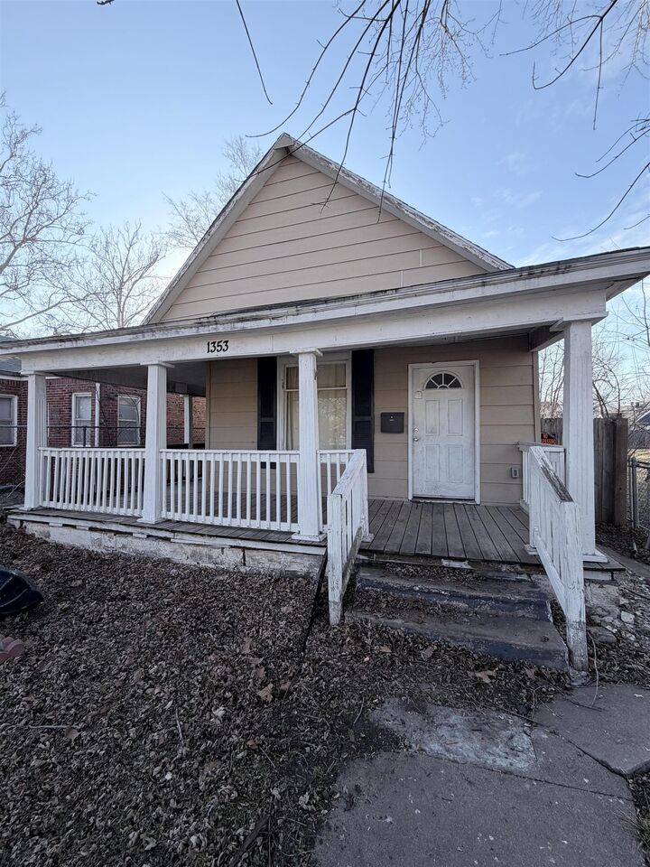 Property Photo:  1353 S Main St  KS 67213 