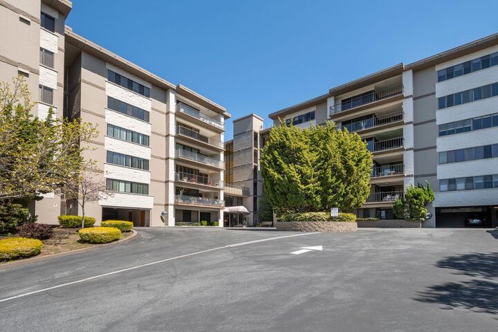 Property Photo:  50 Mounds Road 108  CA 94402 