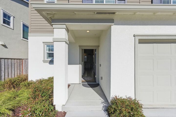 Property Photo:  208 Frontier Street  CA 94503 