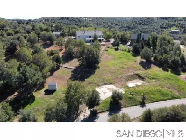 Property Photo:  17461 Harrison Park Rd 5  CA 92036 