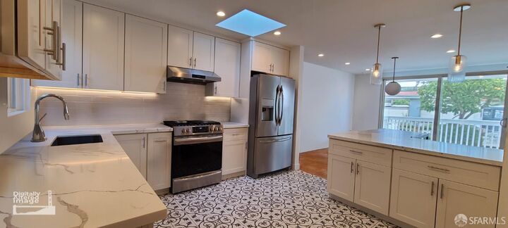 Property Photo:  570-572 27th Avenue  CA 94121 