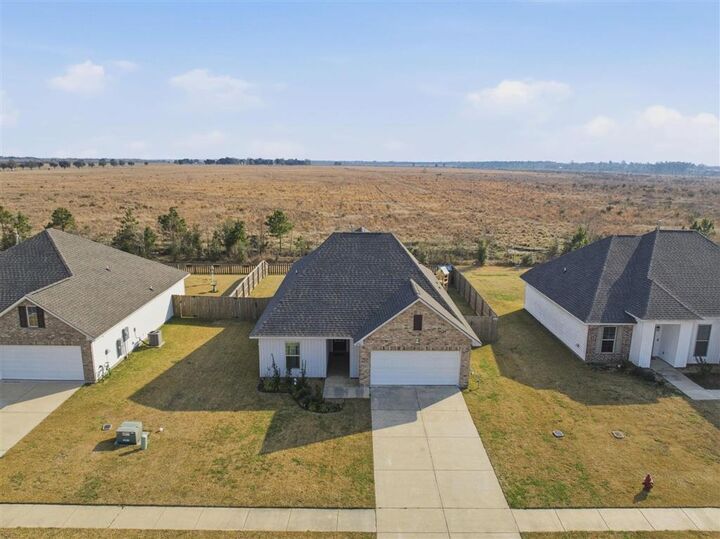 Property Photo: 1754 Park Place LA 70607