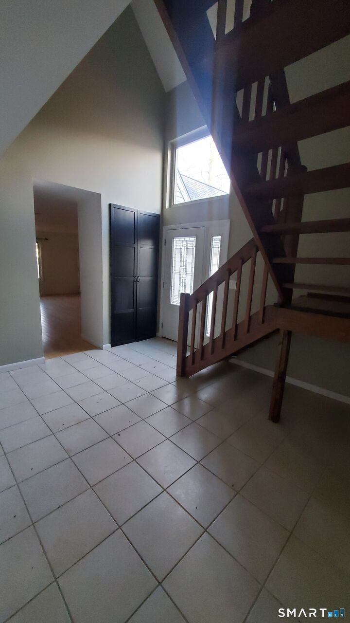 Property Photo:  1380 Paradise Avenue  CT 06514 