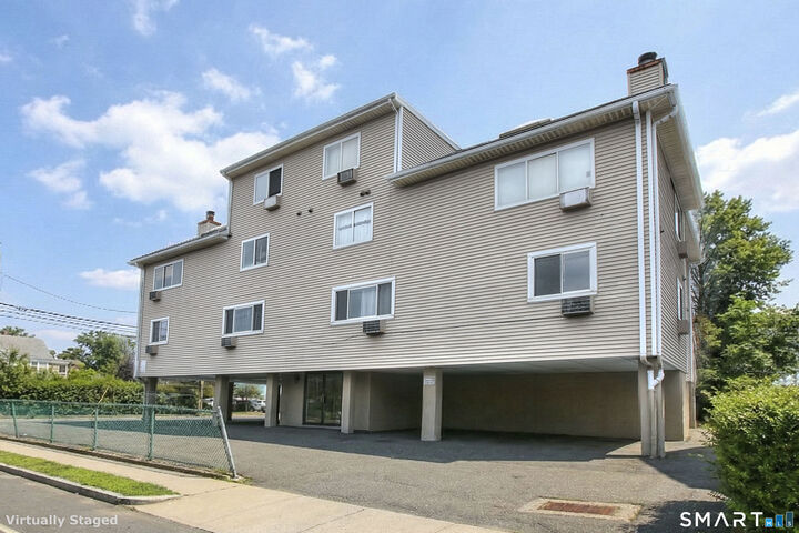 Property Photo:  638 Cove Road 3  CT 06902 