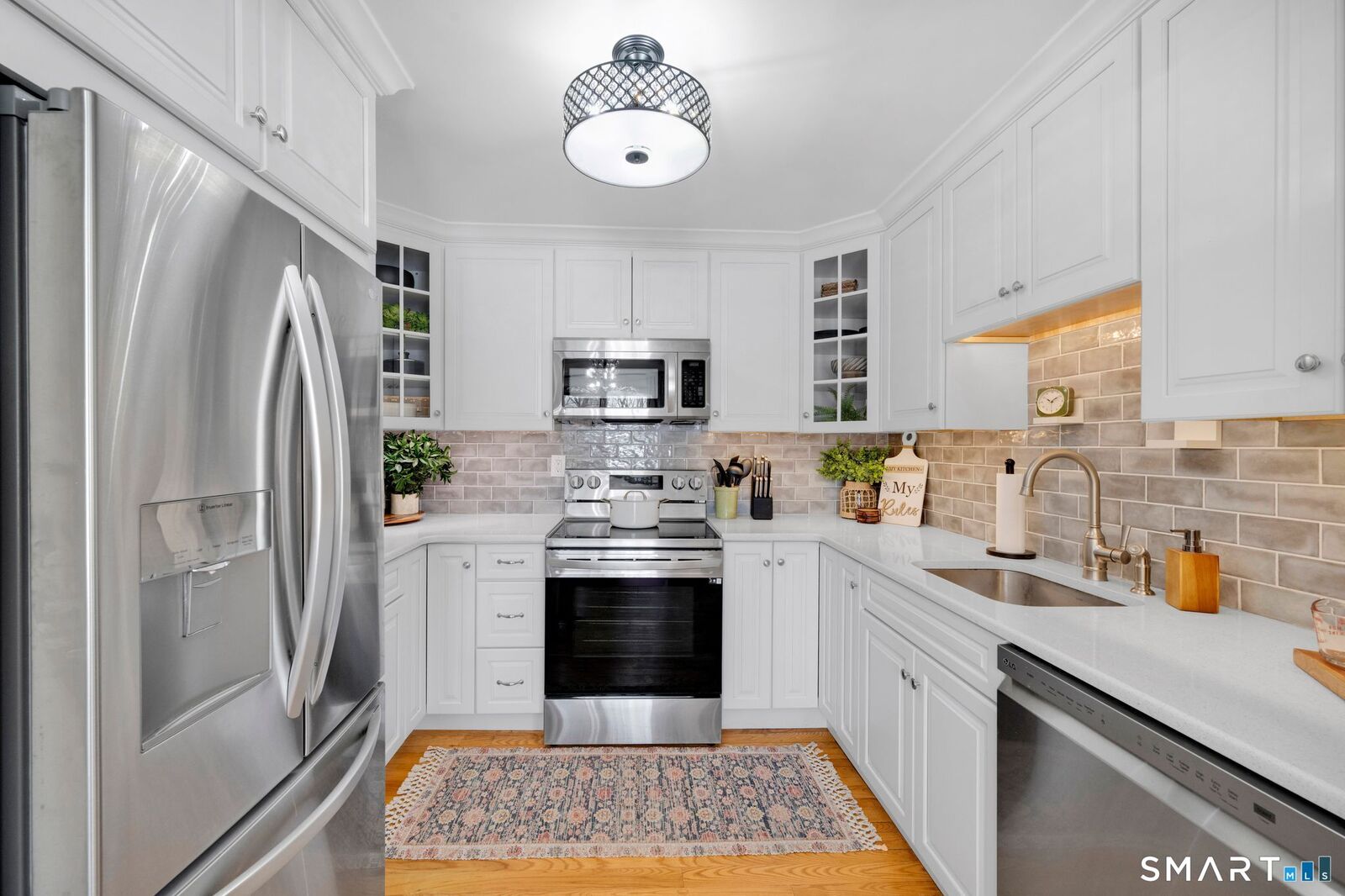 Property Photo:  78 Landing Circle 78  CT 06078 