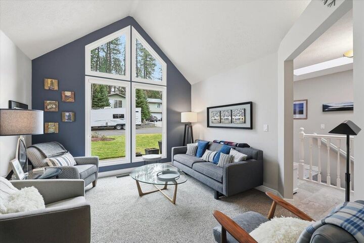 Property Photo: 9515 N Loganberry Ct WA 99208