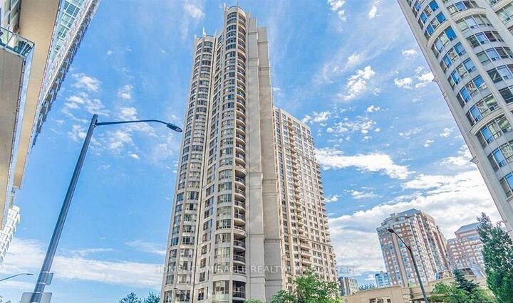 Property Photo: 3880 Duke Of York Boulevard 1401 ON L5B 4M7