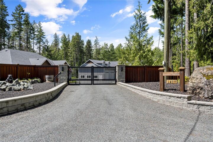 Property Photo: 1407 Leffler Rd BC V0R 1V0