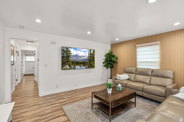 Property Photo:  1066 E Wood Ave S  UT 84105 