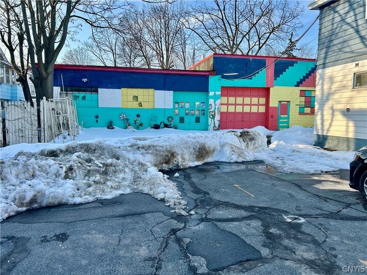 Property Photo:  807-809 Butternut Street  NY 13208 