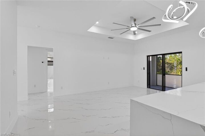 Property Photo: 1103 E 7th St FL 33972