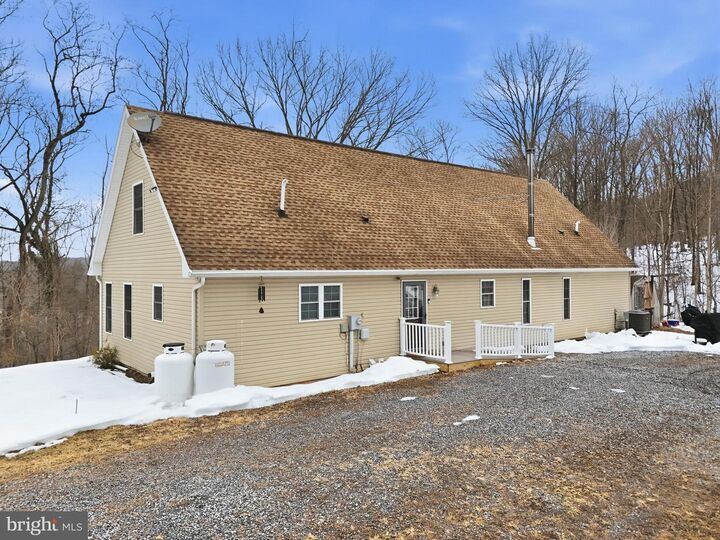 Property Photo:  25 Hake Road  PA 17315 