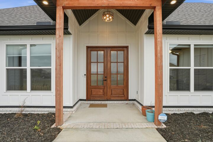 Property Photo:  13423 Smarty Jones Dr  AR 72142 