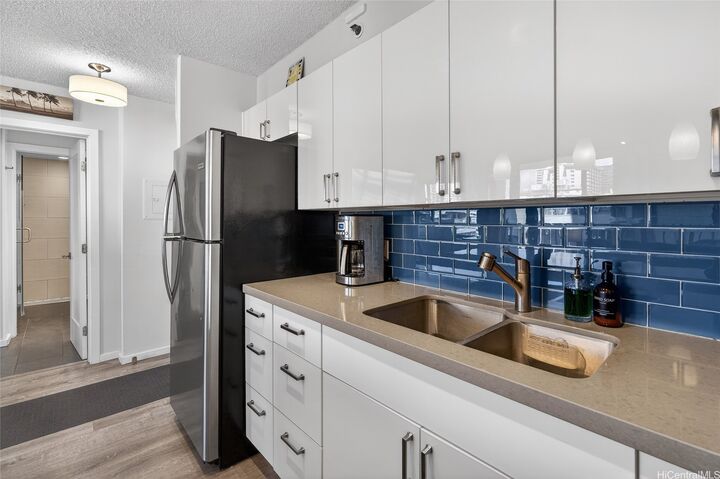 Property Photo: 201 Ohua Avenue T1-1010 Nuc HI 96815