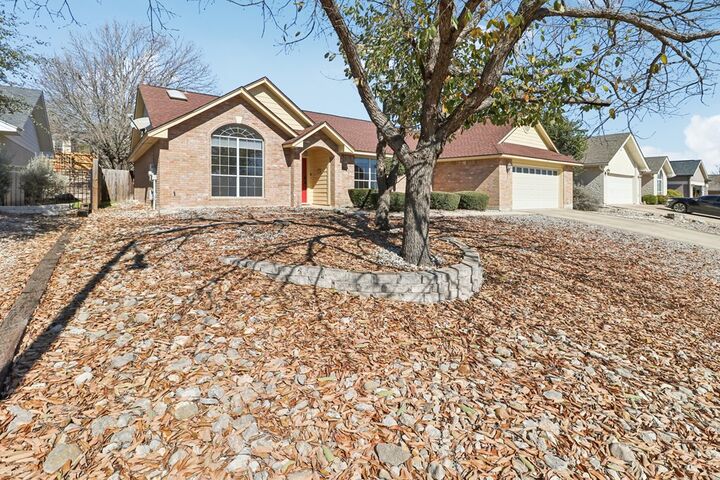 Property Photo:  632 Oak Valley Dr  TX 78028 