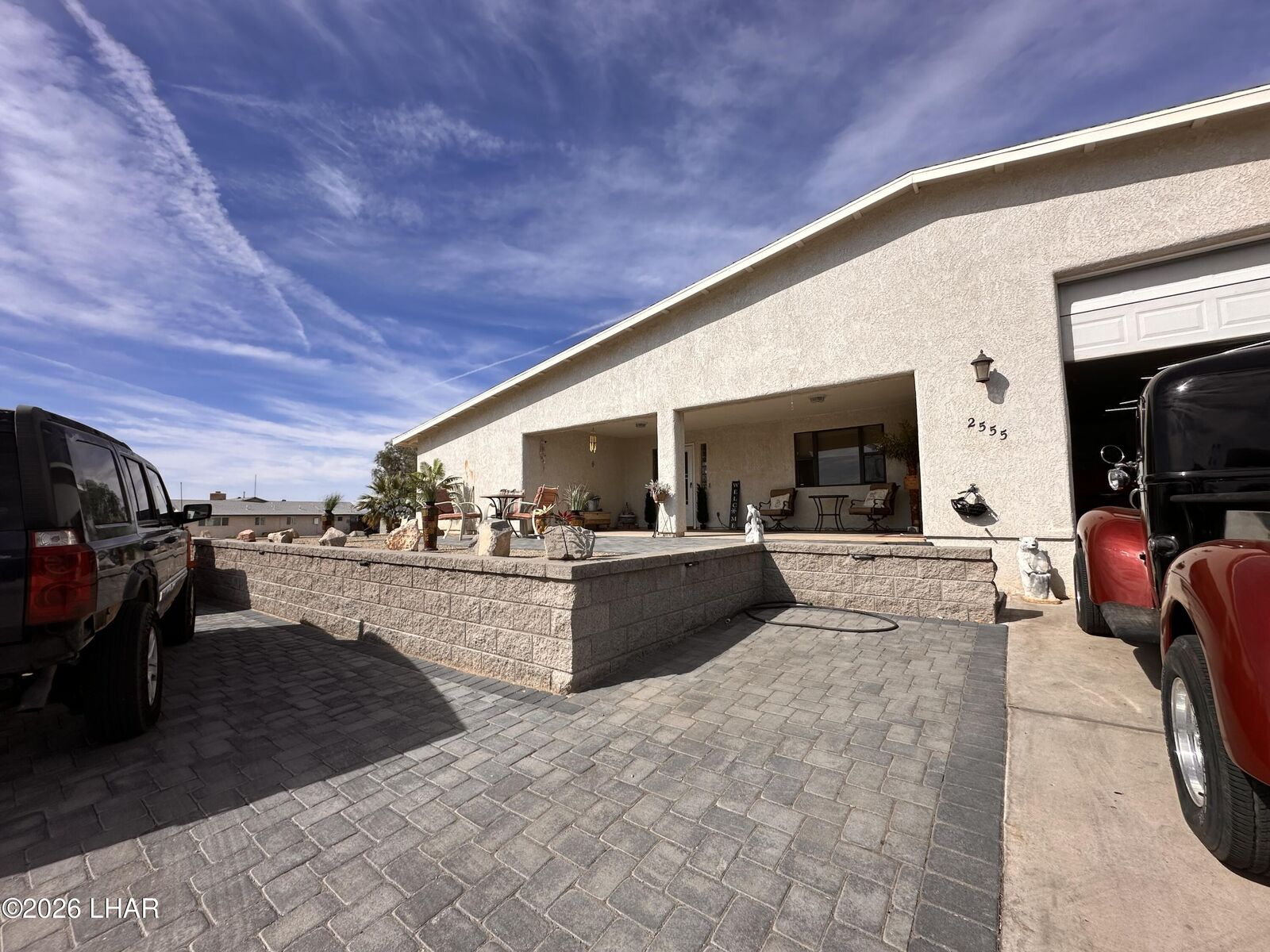 Property Photo: 2555 Tradewind Dr AZ 86403