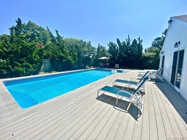 Property Photo:  16 Osceola Lane  NY 11968 