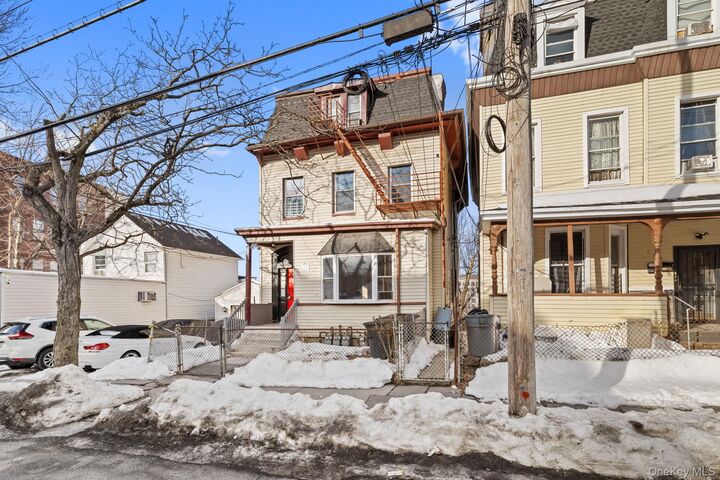 Property Photo:  177 Woodworth Avenue 1  NY 10701 