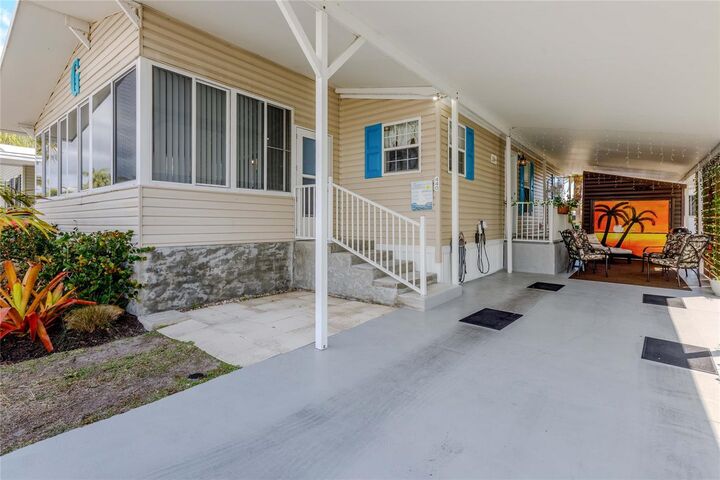 Property Photo:  2100 Kings Highway 440  FL 33980 