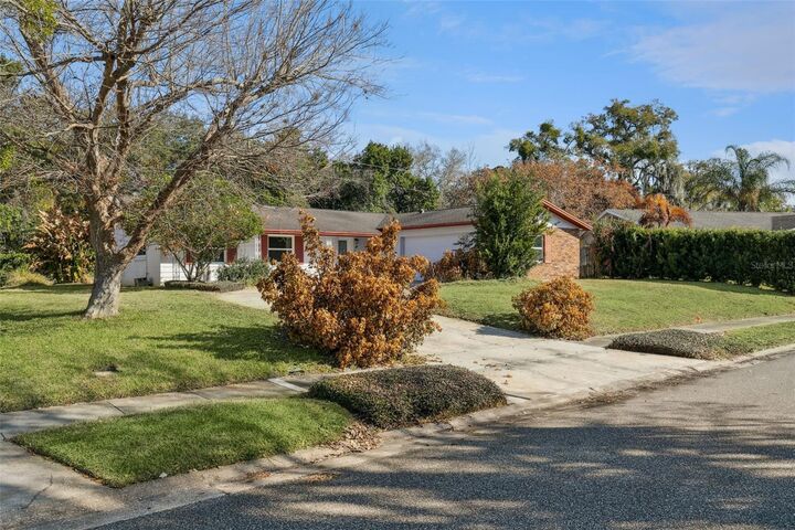 Property Photo: 521 Mason Street FL 32701