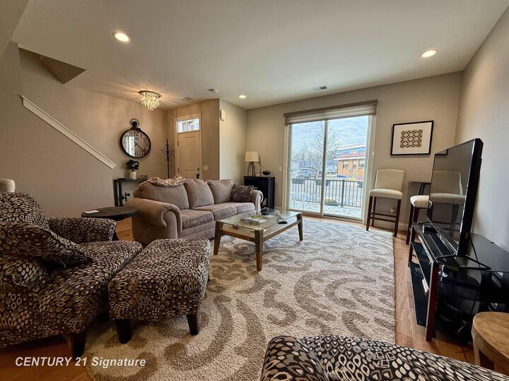 Property Photo:  406 N Hamilton Street 111  MI 48602 