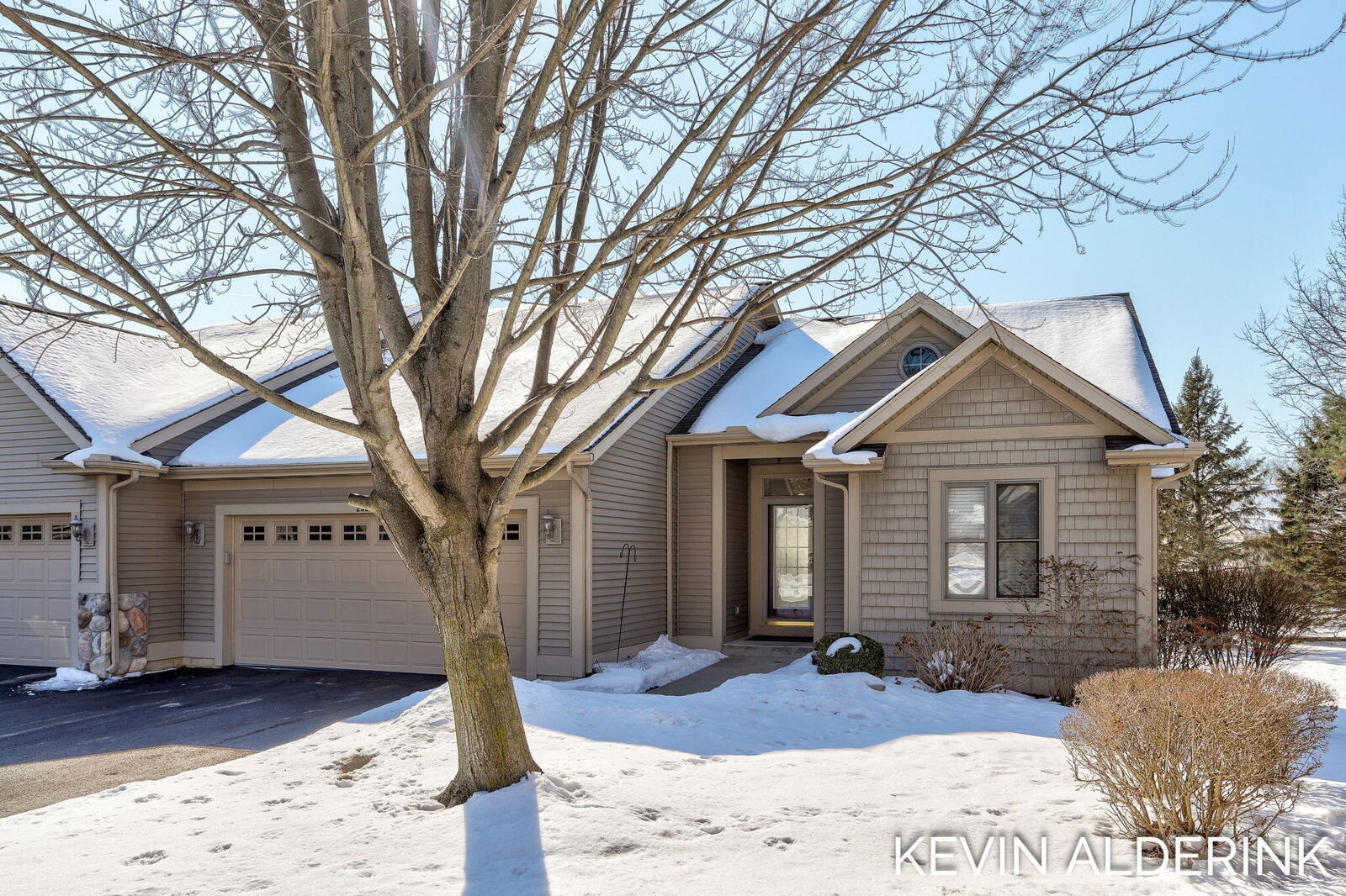 Property Photo:  2325 Valarie Drive  MI 49464 