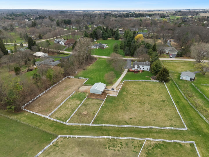 Property Photo:  6N777 Palomino Drive  IL 60175 