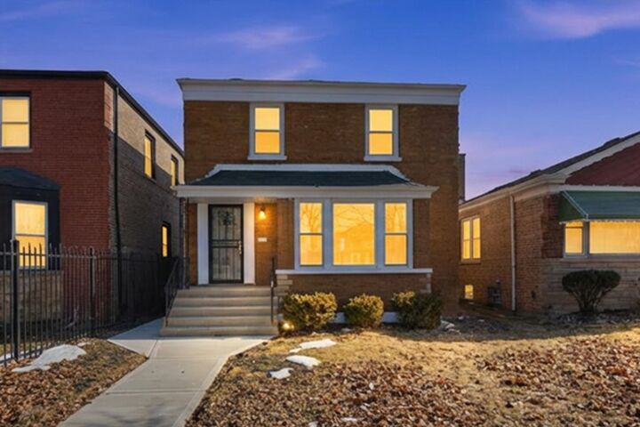 Property Photo:  9527 S Woodlawn Avenue  IL 60628 