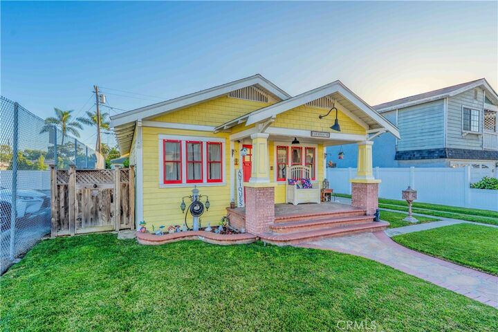 Property Photo:  226 E 53rd Street  CA 90805 