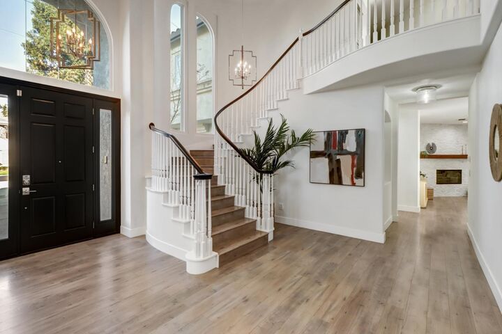 Property Photo: 300 Alwoodley Court CA 95678