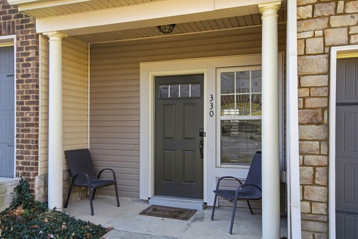 Property Photo: 330 Stonecrest Way TN 37209