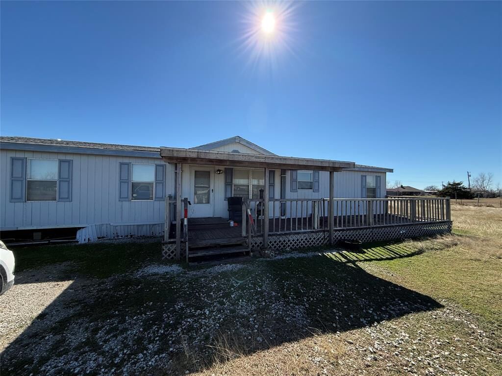 Property Photo: 7872 Jane Long Road TX 76266