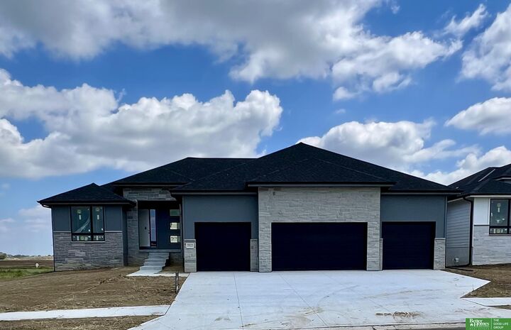 Property Photo:  5915 N 197th Street  NE 68022 